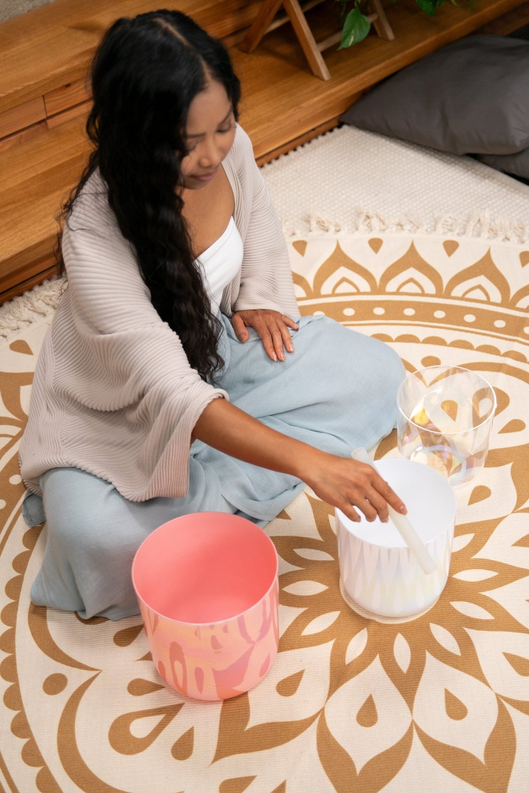 Three Essence Crystal Singing Bowl Set Notes: E4 B3 G3 - Aphrodite Wears Pink
